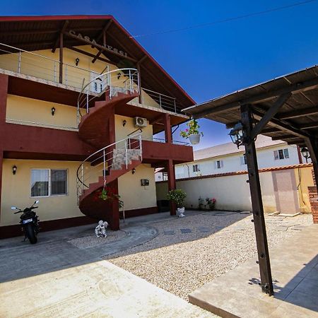 Casa Jessi Hotel Două Mai Екстериор снимка