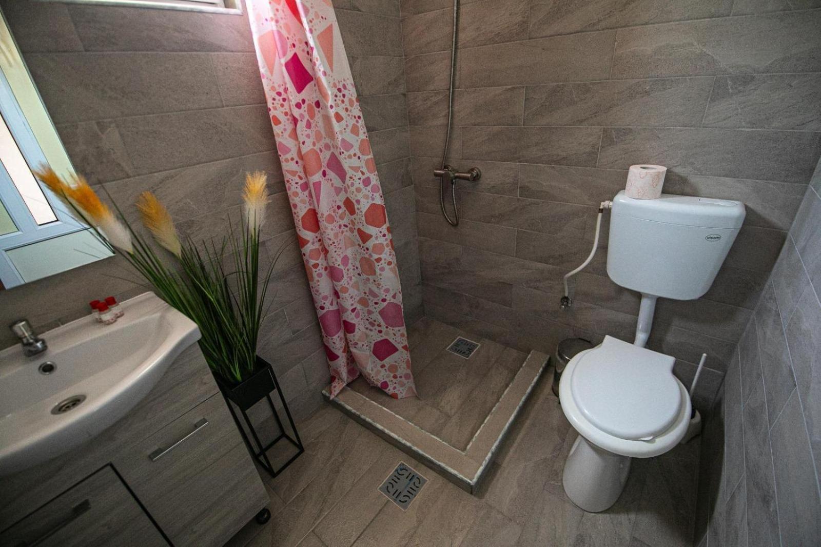 Casa Jessi Hotel Două Mai Екстериор снимка